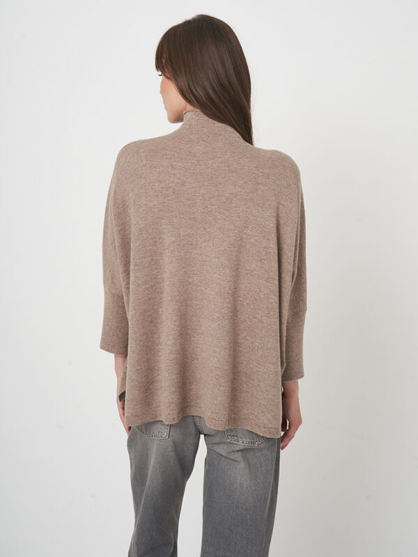 Pull poncho femme — maille fine & coupe ample repeat image number 6