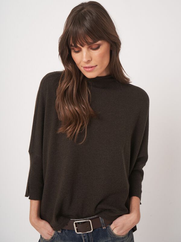 Poncho-Pullover aus Kaschmir-Mix mit weiter Passform image number 2