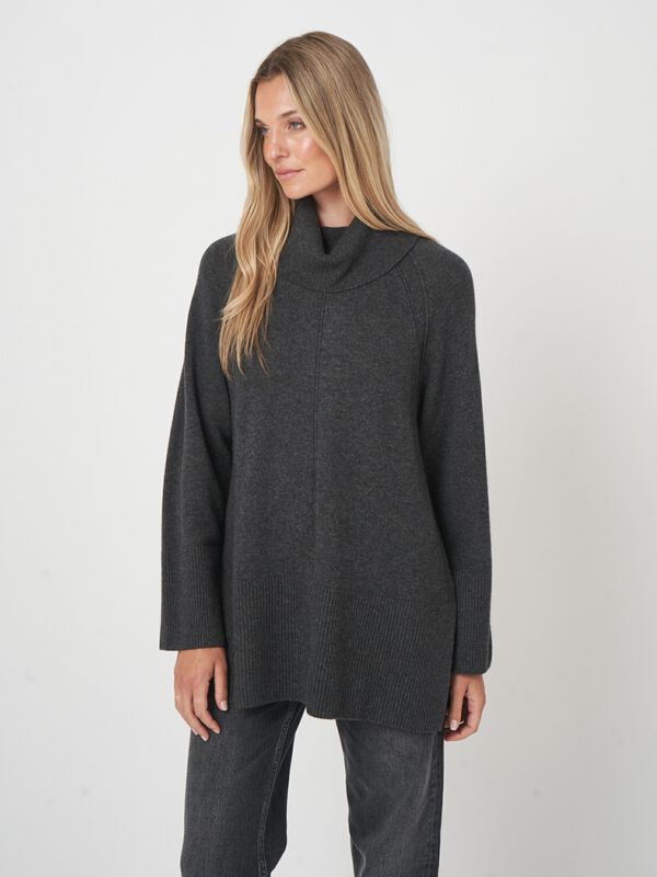 Long fit a-line turtleneck pullover image number 6