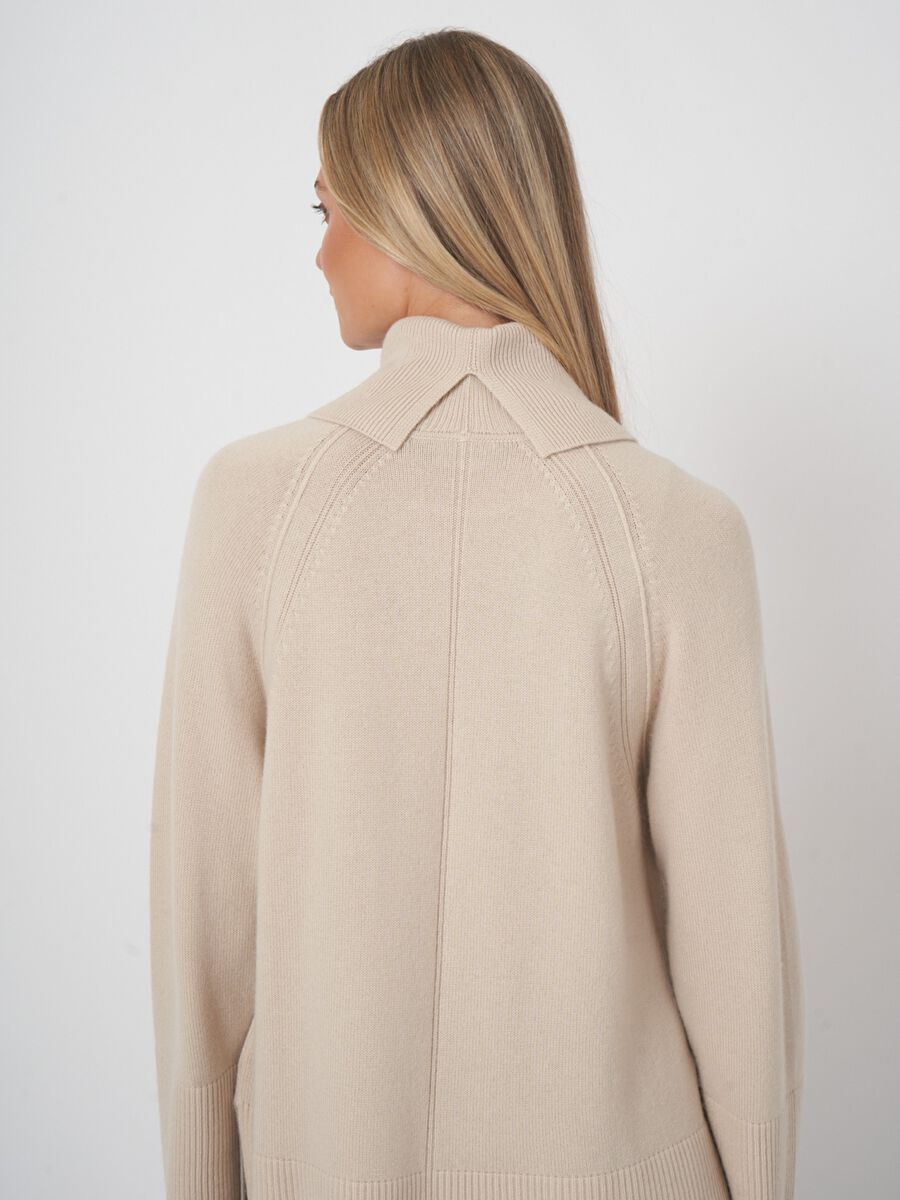 Kasjmier pullover met A-lijn en zijsplitten image number 3