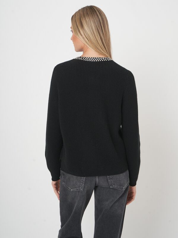 Boxy ribgebreid vest met parelaccent image number 6