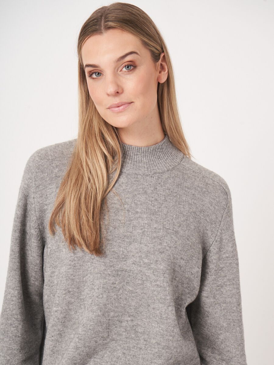 Terry-Strickpullover mit Stehkragen aus Kaschmir-Mix image number 2