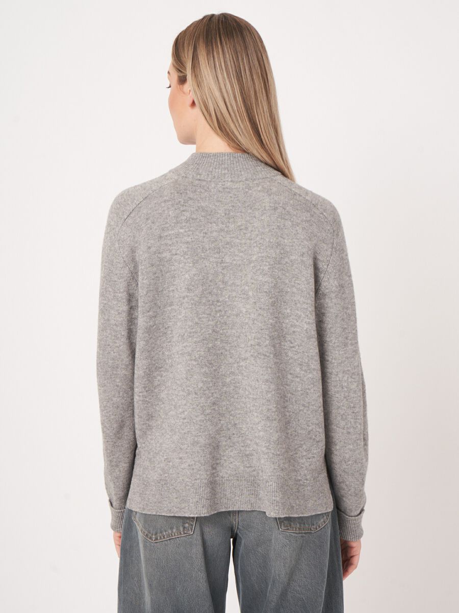 Terry-Strickpullover mit Stehkragen aus Kaschmir-Mix image number 7