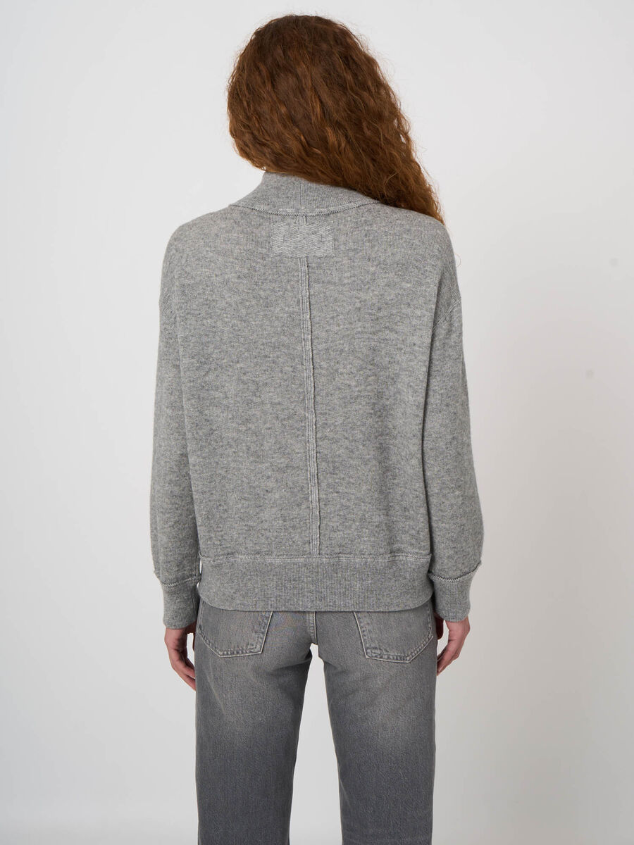 Woll-Kaschmir-Terry-Pullover mit Mock Neck image number 2