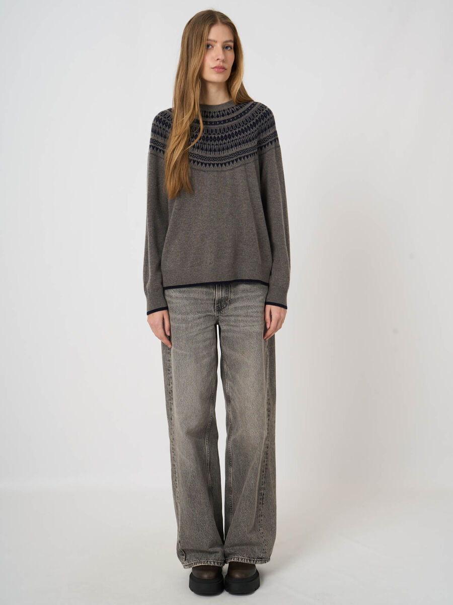 Wool-Cashmere Fine-Knit Sweater with Intarsia Yoke image number 9