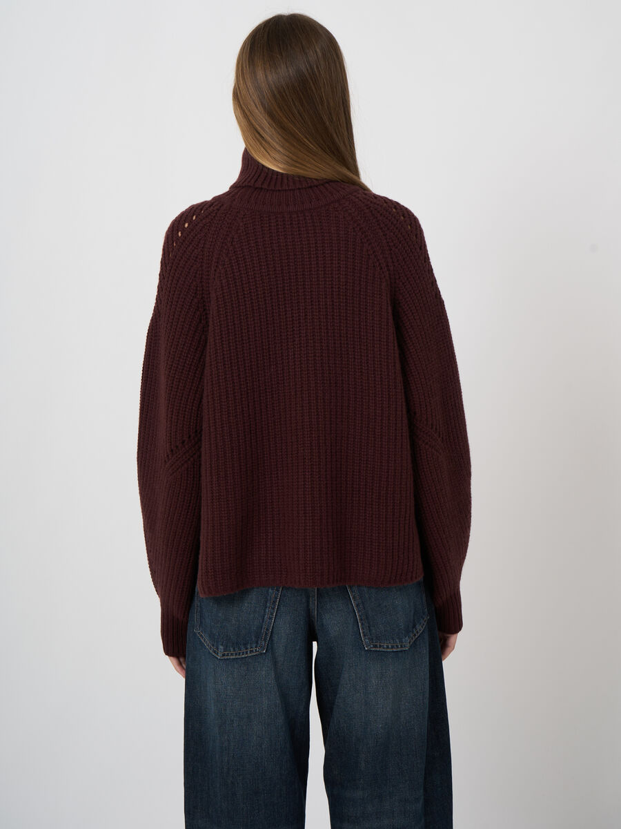 Woll-Kaschmir-Rippstrickpullover mit Rollkragen image number 3