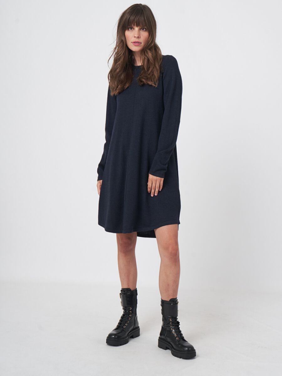 Robe a-line en laine mérinos — élégance réchauffante image number 19