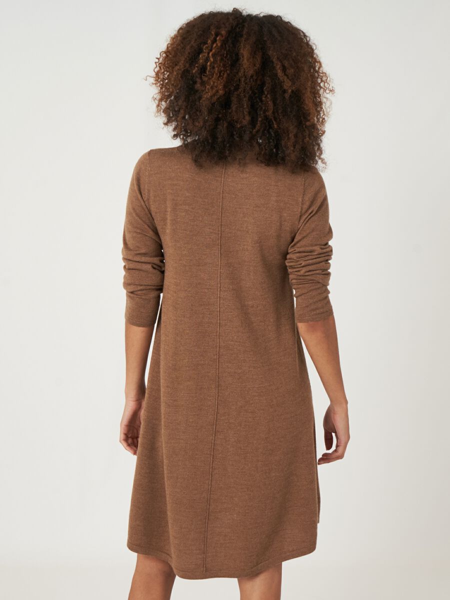 Robe a-line en laine mérinos — élégance réchauffante image number 38