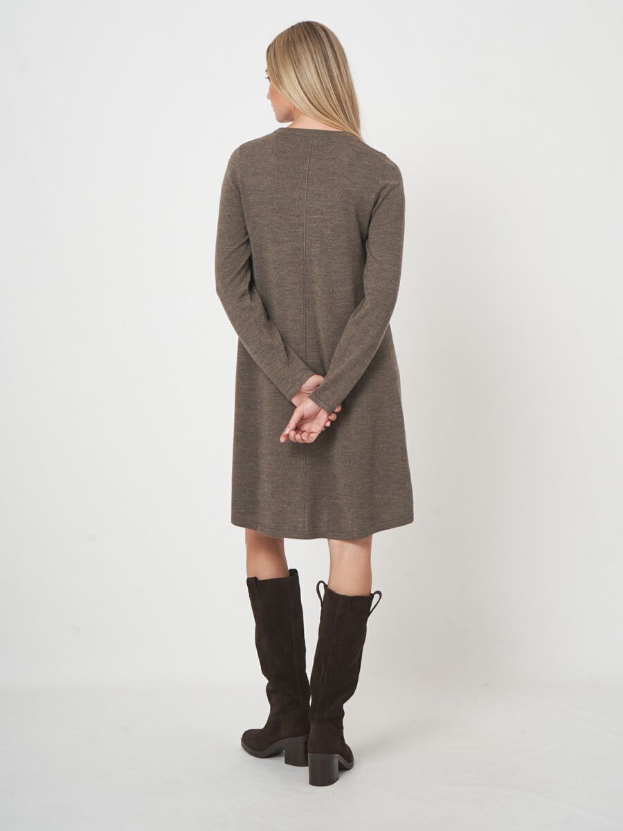 Robe a-line en laine mérinos — élégance réchauffante image number 5