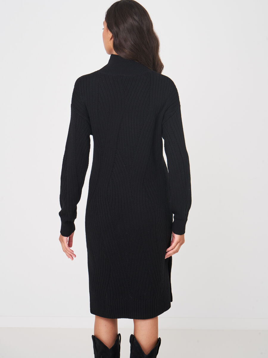jas Bezem auteur Textured knitted dress with stand-up collar