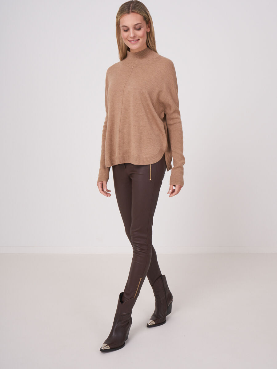 Trui van merinowol met ronde zoom en geribde mouwen image number 3