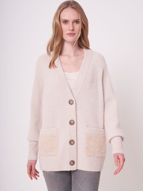 Cardigan en laine d'agneau avec poches plaquées