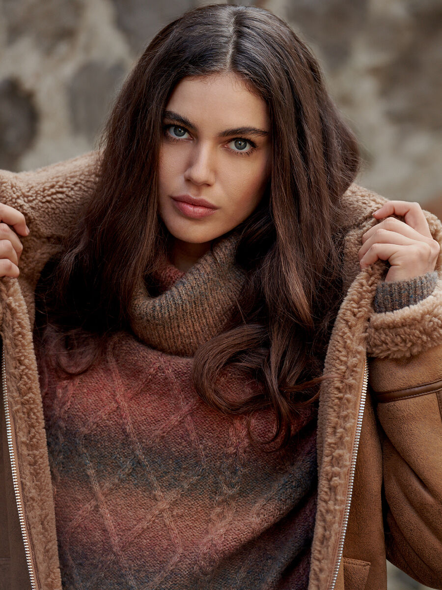 Chunky cable knit space dyed turtleneck sweater image number 5