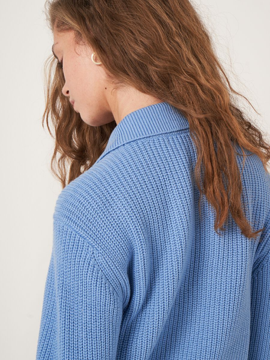 Cardigan côtelé en laine mérinos avec col polo image number 19