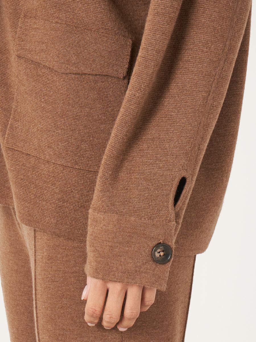 Cardigan avec col montant en double maille fine en laine mérinos  image number 3