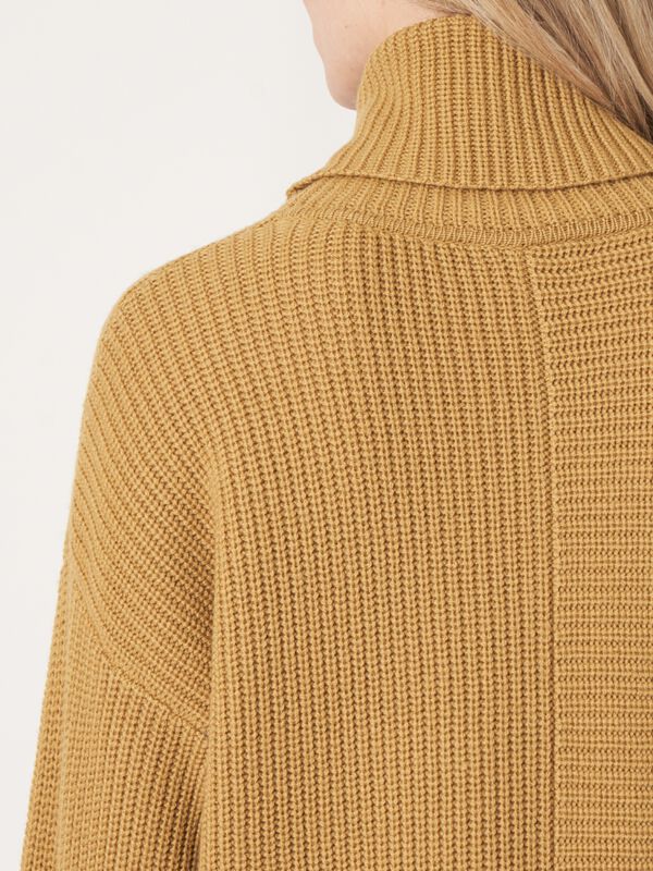 Pullover aus Merinowolle mit weitem Rollkragen image number 3