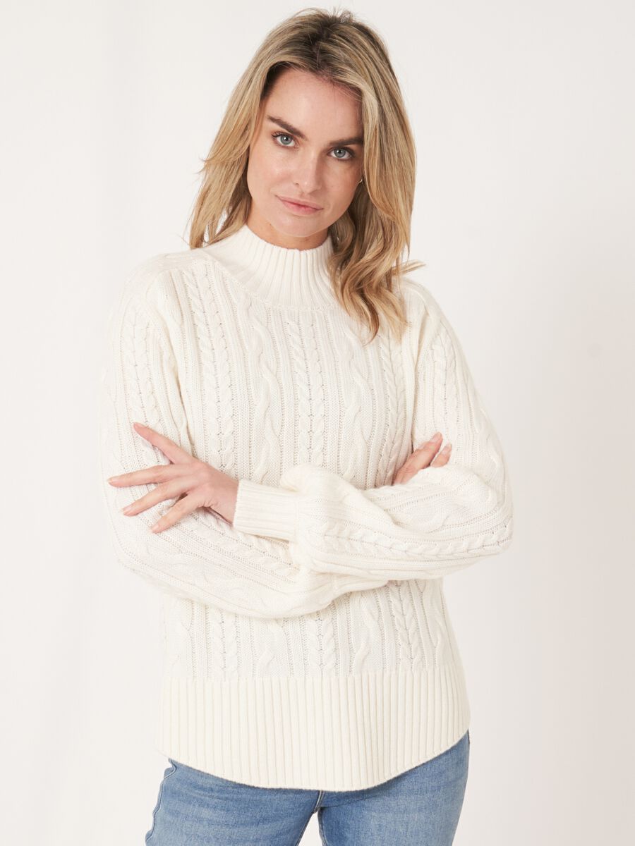 Merino wool cable knit jumper with round hem image number 0