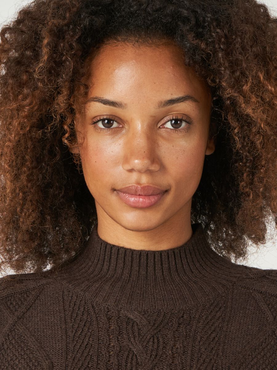 Zopfstrickkleid aus Merinowolle mit Stehkragen image number 10