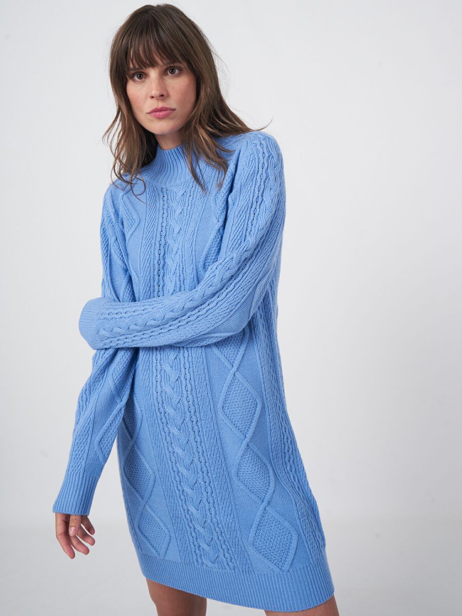 Robe côtelé en laine mérinos avec col montant image number 5