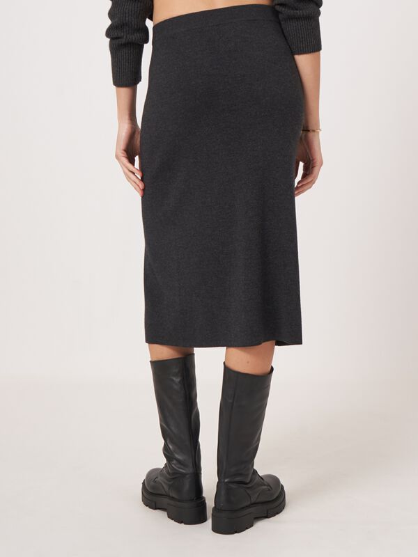 Strickrock mit Frontschlitz aus Merinowolle image number 1