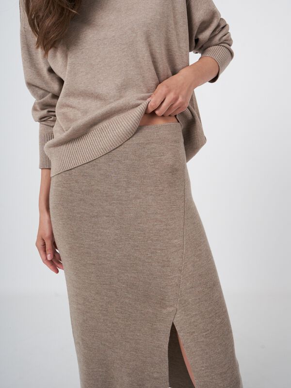 Strickrock mit Frontschlitz aus Merinowolle image number 2