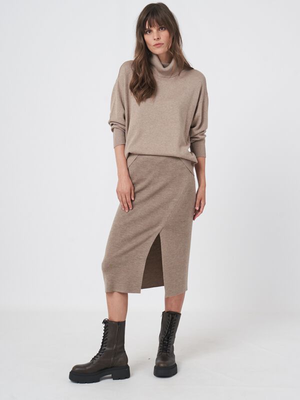 Strickrock mit Frontschlitz aus Merinowolle image number 5