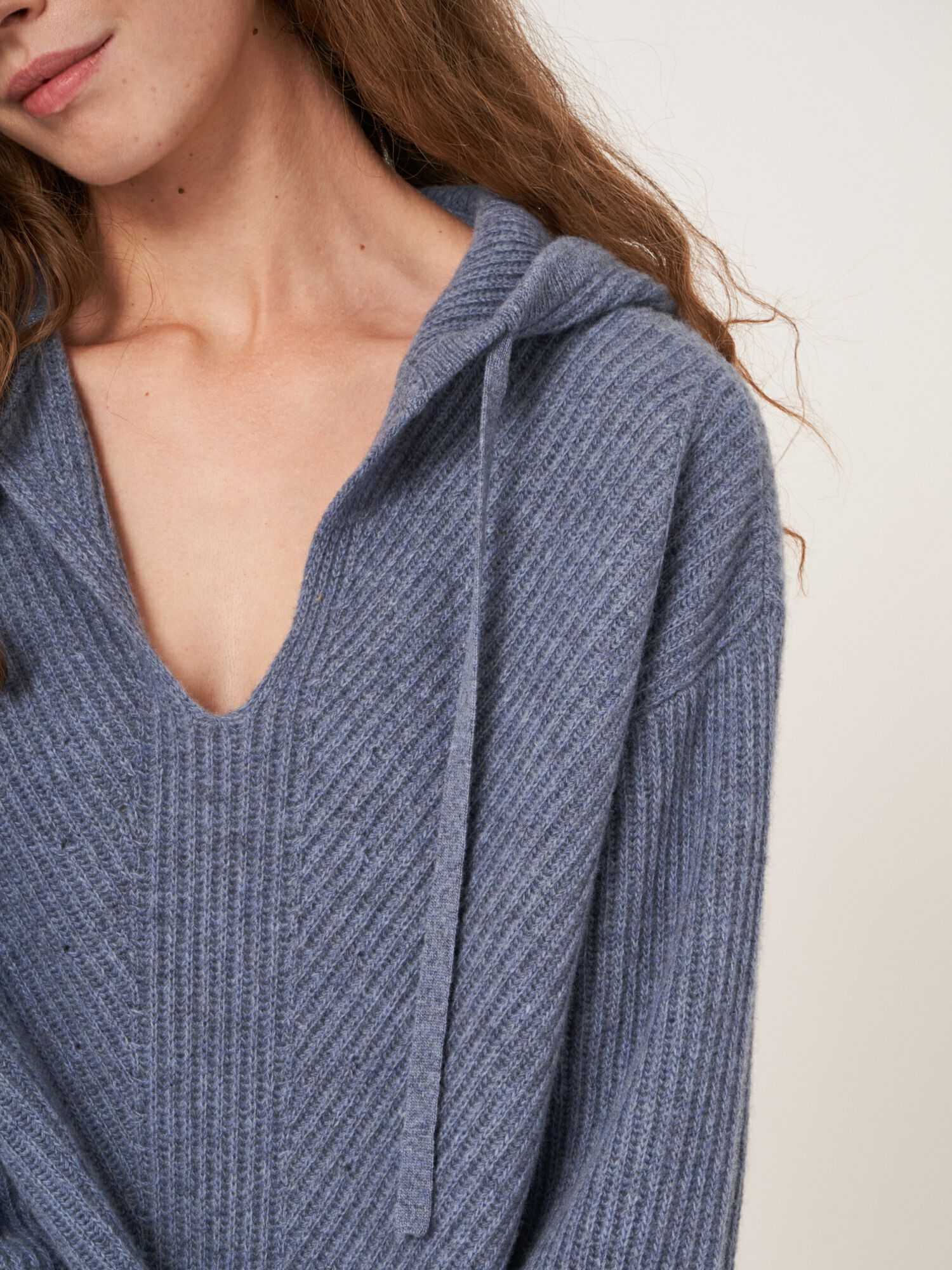 Rib knit hoodie with side slits