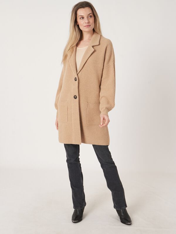 Mittellange Rippstrick-Cardigan mit Revers Kragen image number 6