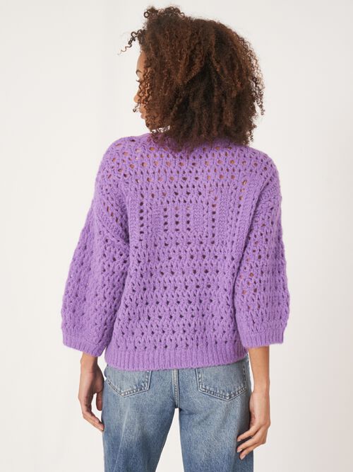 Trui met pointelle details