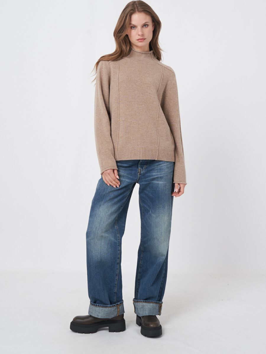 Wollen trui met zicthbare naden image number 4