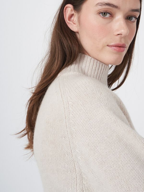 Wollen trui met geribde opstaande kraag image number 3