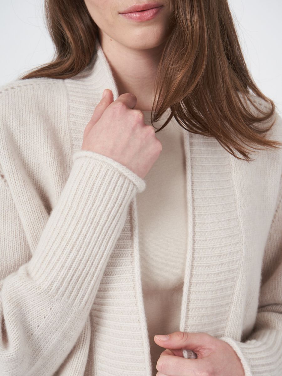 Kort wollen vest met pointelle details image number 3