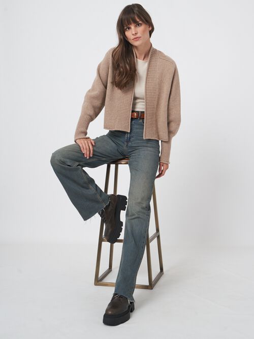 Kort wollen vest met pointelle details