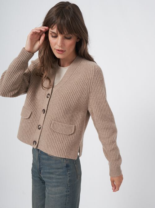 Korte ribgebreide cardigan van Italiaanse wol