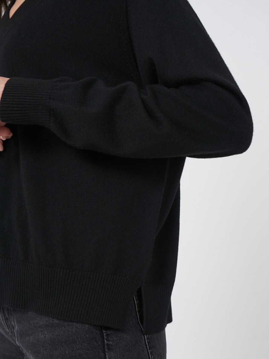 Merino wollen trui met brede geribde V-hals image number 3