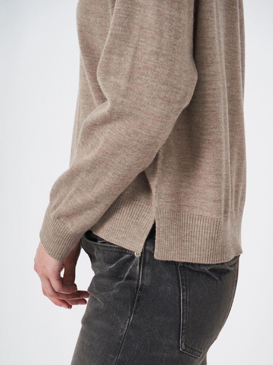 Merino wollen trui met brede geribde V-hals image number 2