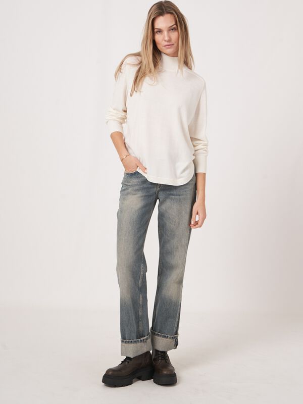 Merino wool sweater with ribbed stand-up collar image number 3