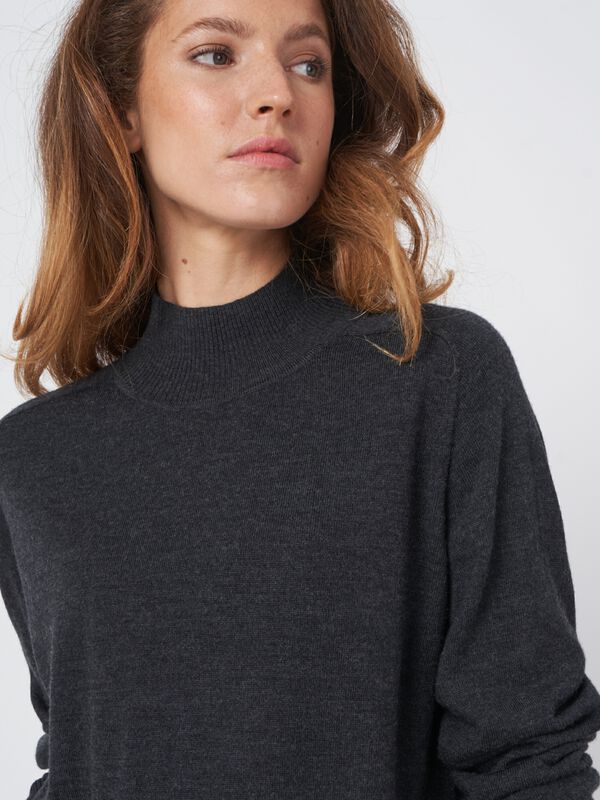 Merino wool sweater with ribbed stand-up collar image number 1