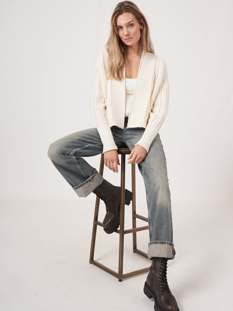 Cardigan mit Lochmuster aus Merinowolle image number 1