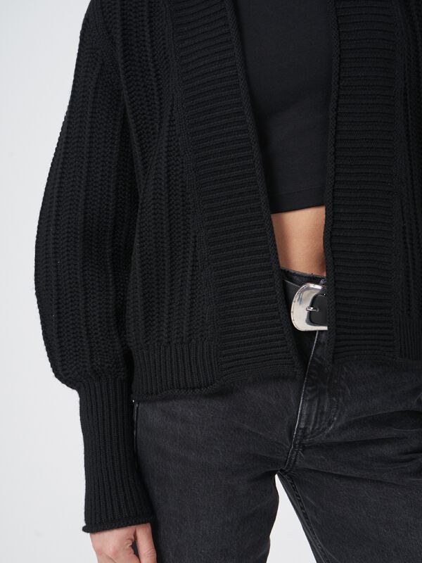 Open knit cropped merino wool cardigan image number 4