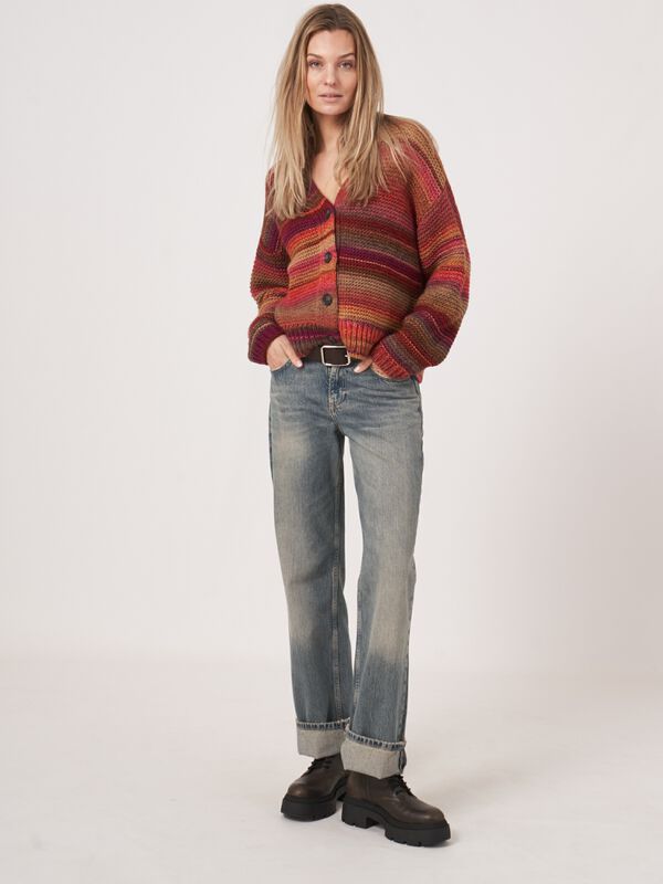 Meerkleurige gestreepte cardigan met knopen image number 4
