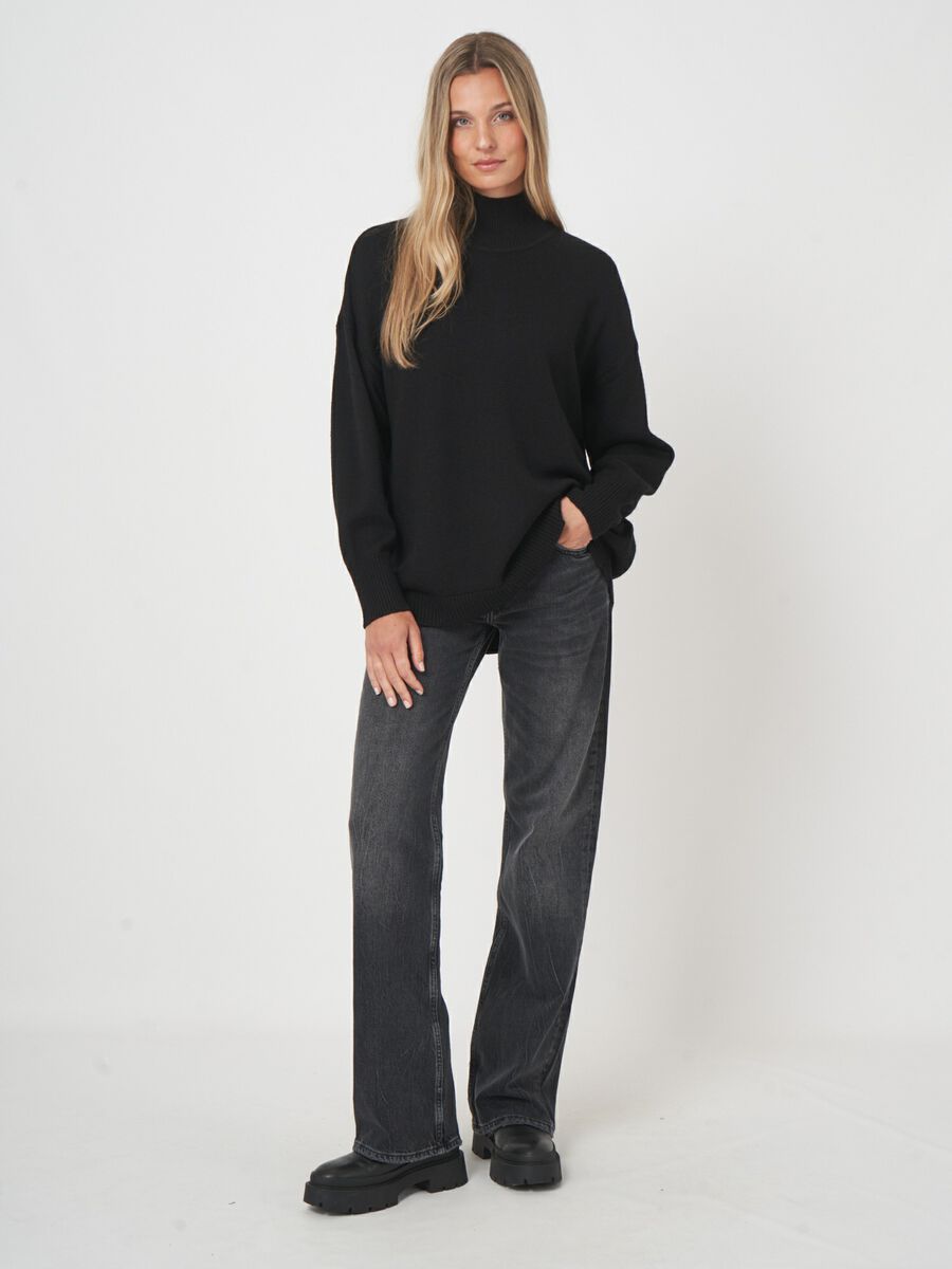 Wide cut long merino wool sweater image number 4