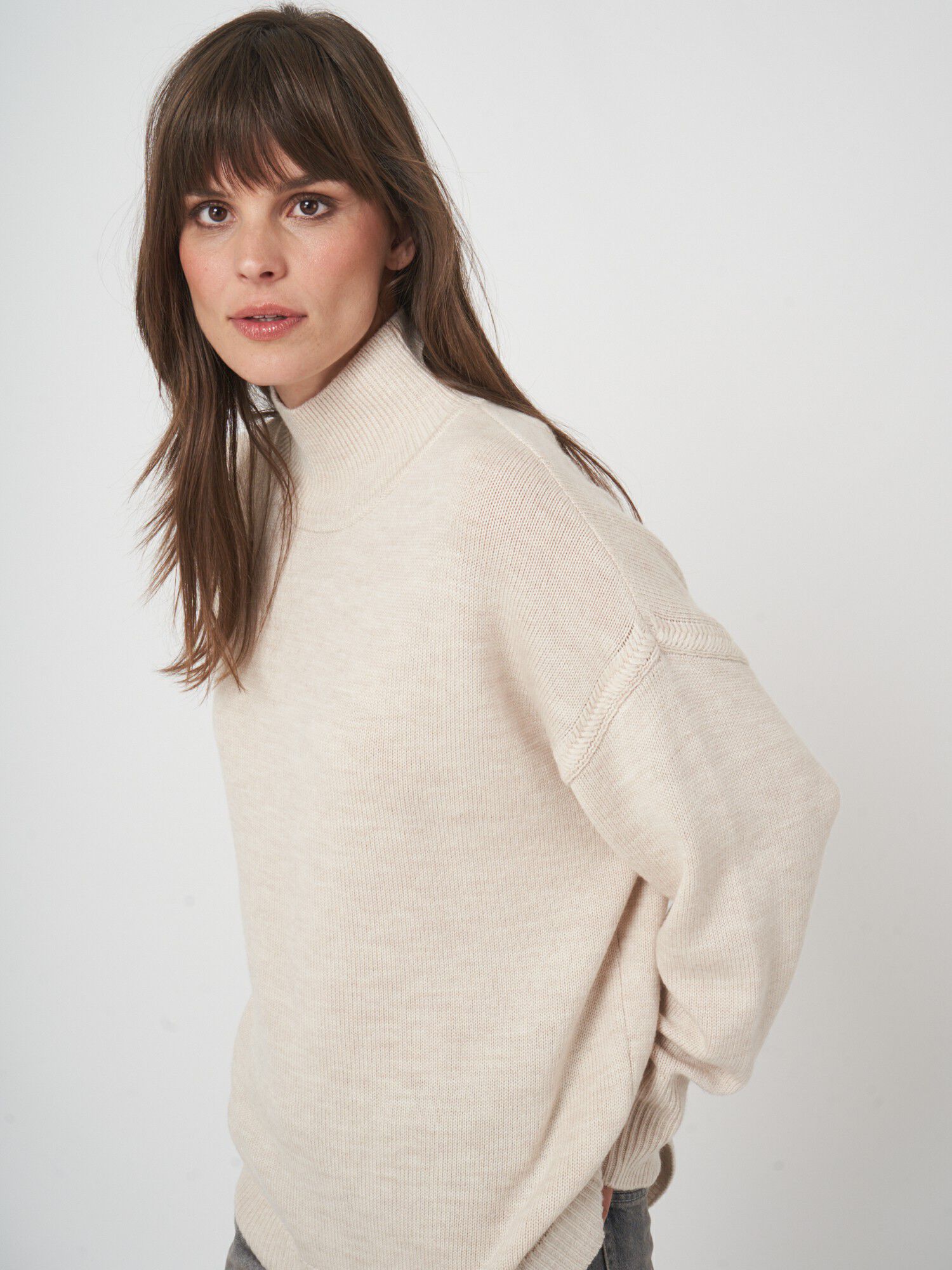 REPEAT cashmere Relaxed fit trui van extra fijne merinowol