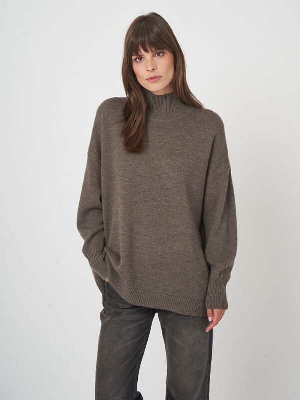 Pull long femme oversize &mdash; m&eacute;rinos extra fin par repeat image number 2