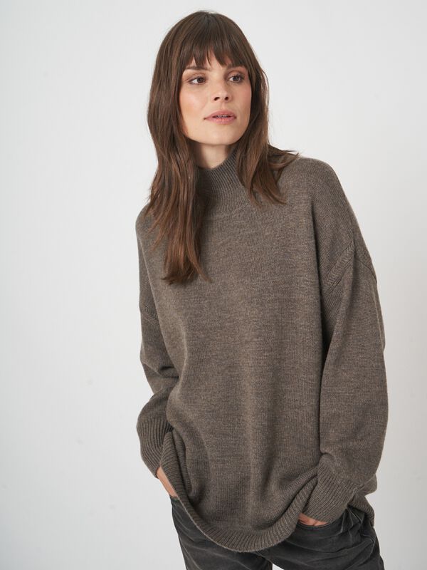 Pull long femme oversize &mdash; m&eacute;rinos extra fin par repeat image number 4