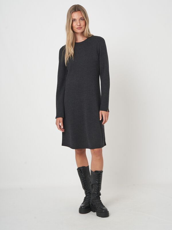 A-Linien-Kleid aus extrafeiner Merinowolle image number 2