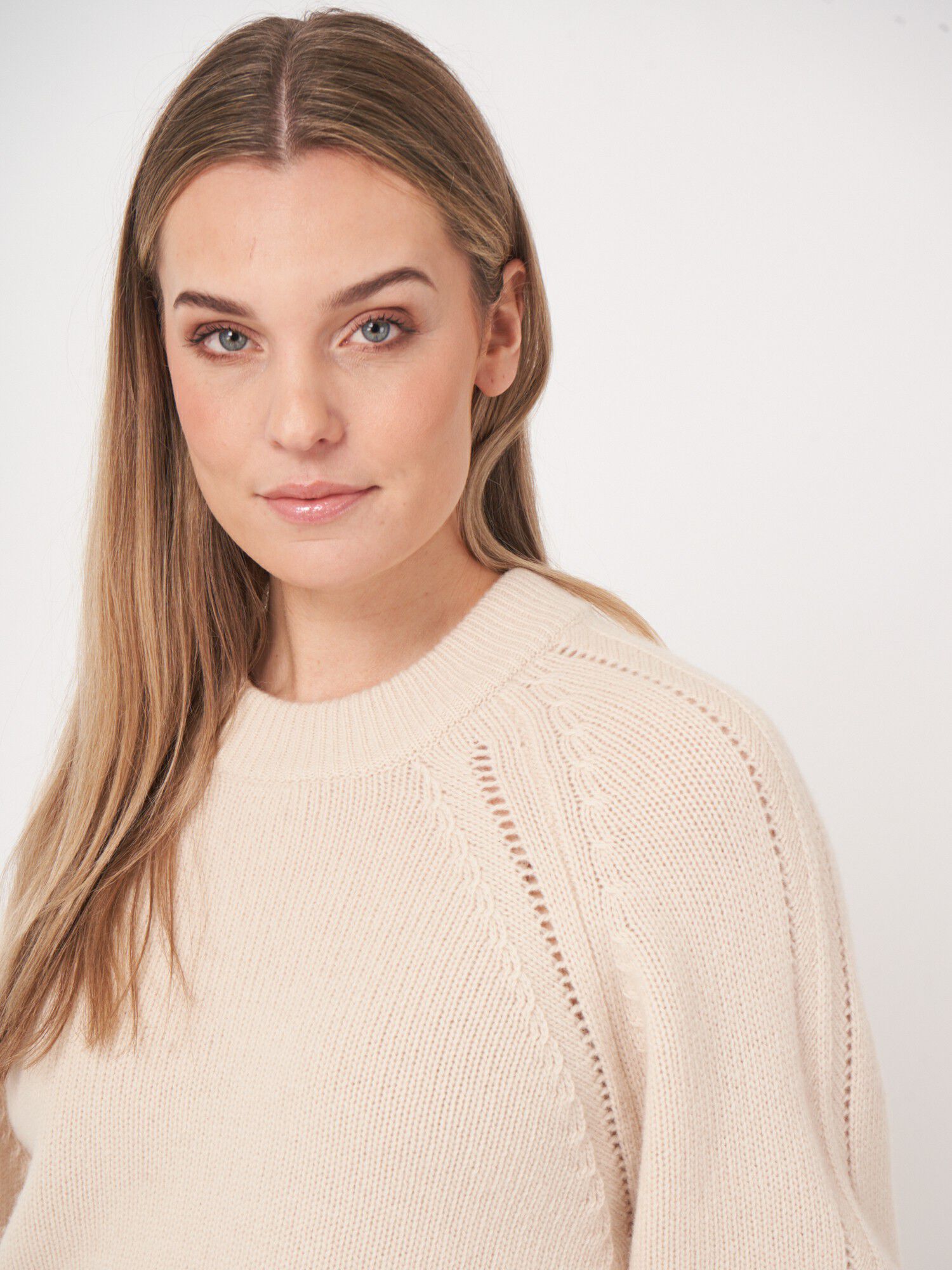 Women's Chunky knit sweater crafted from italian lambswool
