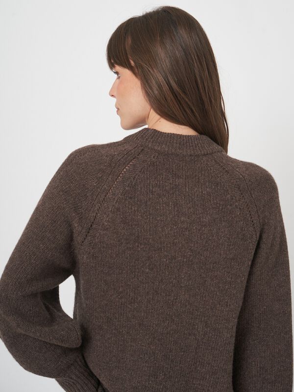 Chunky knit sweater crafted from italian lambswool image number 3