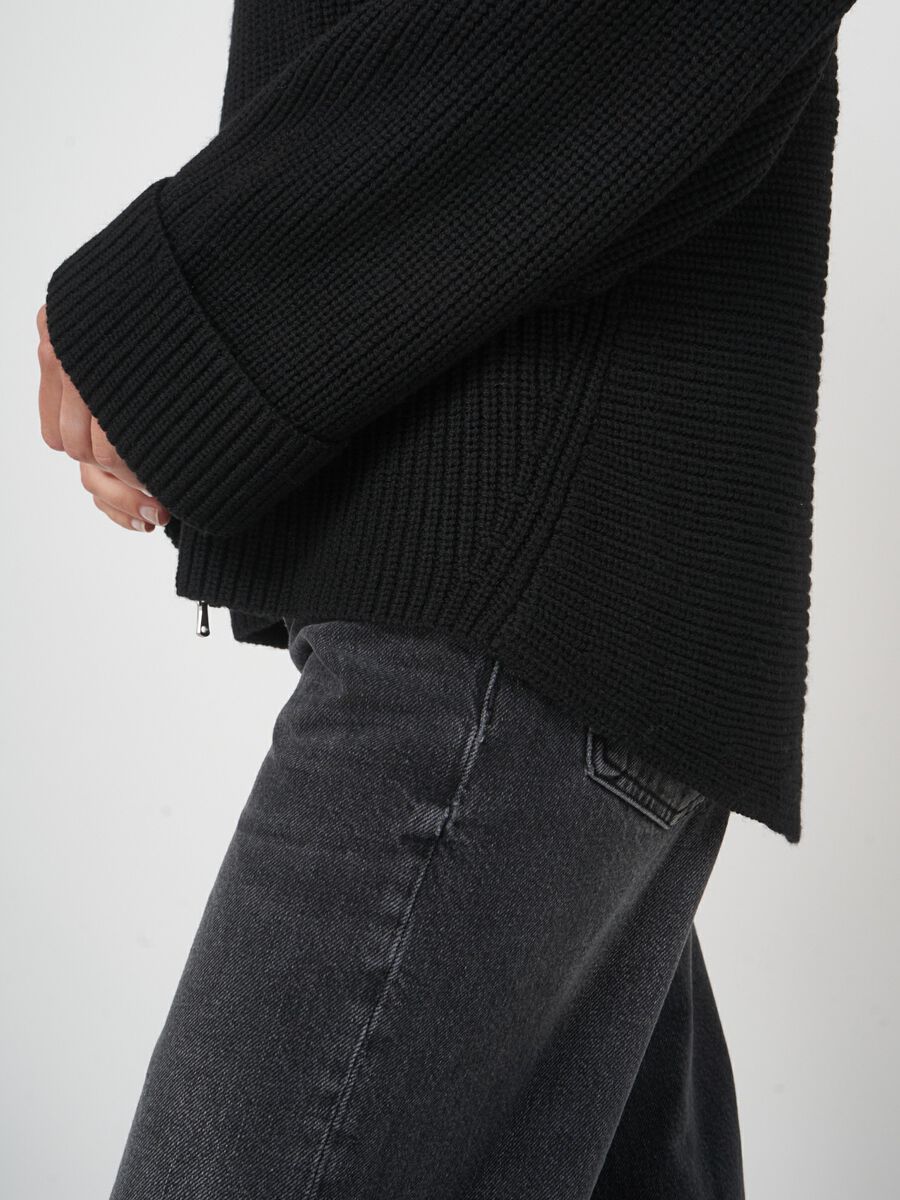 Extra fine merino wool zip-up cardigan image number 4