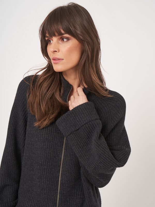 Vest met rits van extra fijne merinowol image number 3